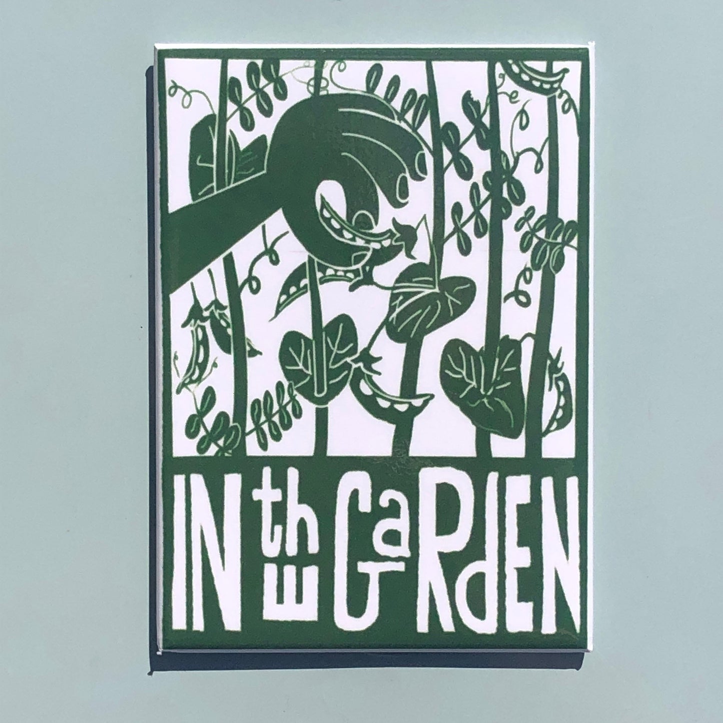 Magnet- Taking a Pea in the Garden
